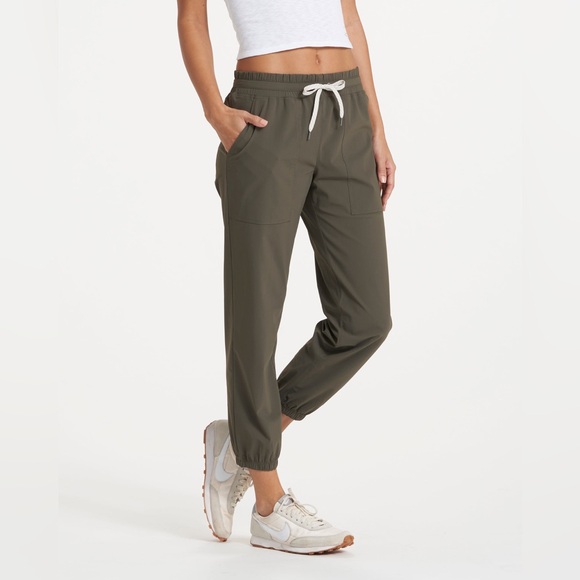 Vuori Weekend Jogger - Picture 1 of 2